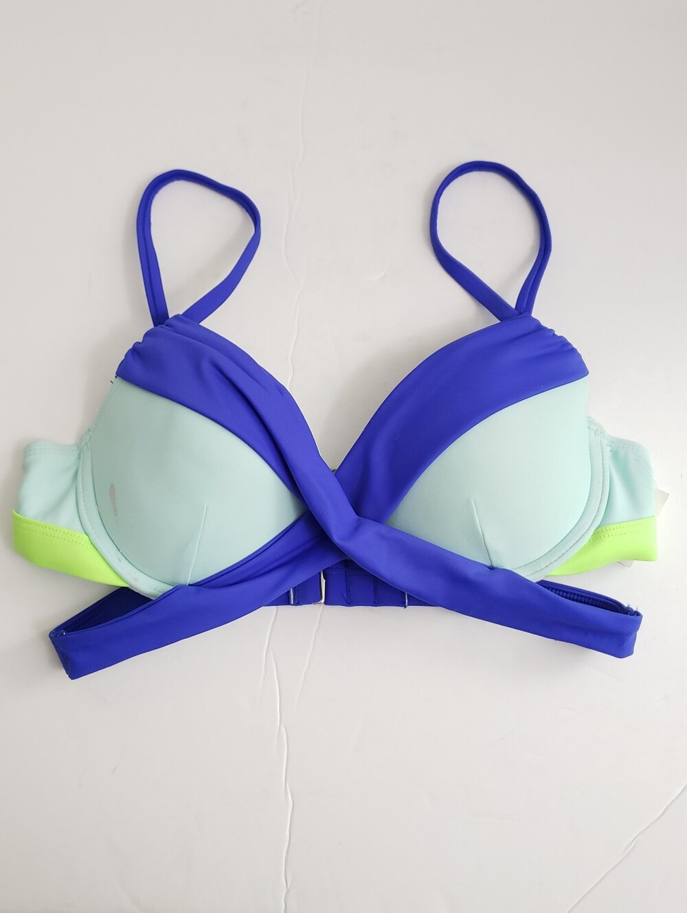 Small NWT Xhilaration Blue Green Color Block Padded Underwire Bikini Top *flawed